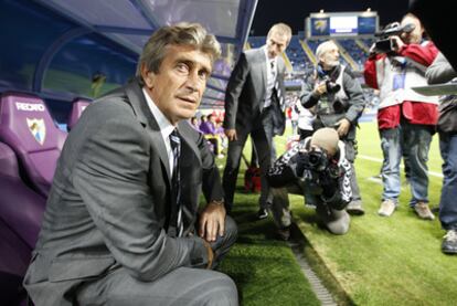 Manuel Pellegrini, en el banquillo del Málaga.