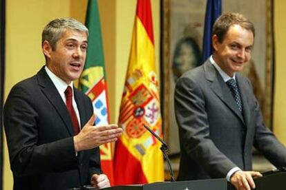 El primer ministro portugués, José Sócrates, y Rodríguez Zapatero, la semana pasada en Madrid.
