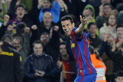 Pedro celebra un gol con el Barça.