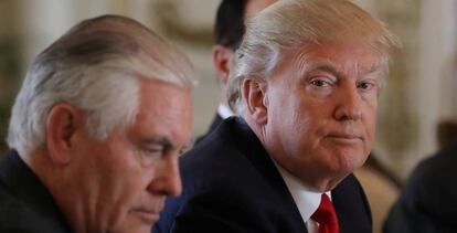 El presidente de EE UU, Donald Trump, junto a su secretario de Estado, Rex Tillerson.