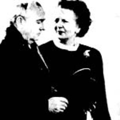 Gorbachov y Thatcher, durante su encuentro de ayer