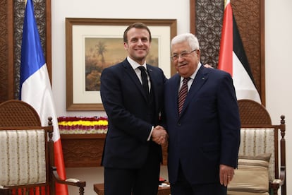 Emmanuel Macron y Mahmud Abbas