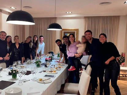 Unas 12 personas celebran el 14 de julio de 2020 el cumpleaños de la primera  dama de Argentina, Fabiola Yáñez, en la residencia oficial de Olivos.