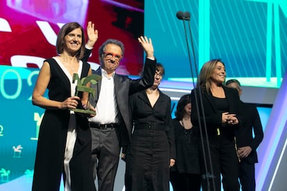 Premio Ondas mejor programa de entretenimiento 'Saber y ganar'. Jordi Hurtado ha defendido que su programa es "un formato extraordinario por haber conseguido ser una marca que ven todas las generaciones: abuelos, padres e hijos", y ha advertido de que no prevé alejarse de las cámaras próximamente