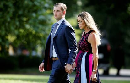 Eric Trump y su mujer Lara Yunaska, el pasado agosto en la Casa Blanca.