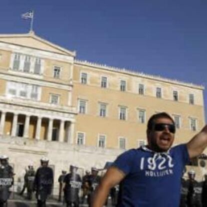 Protestas fuera del Parlamento griego