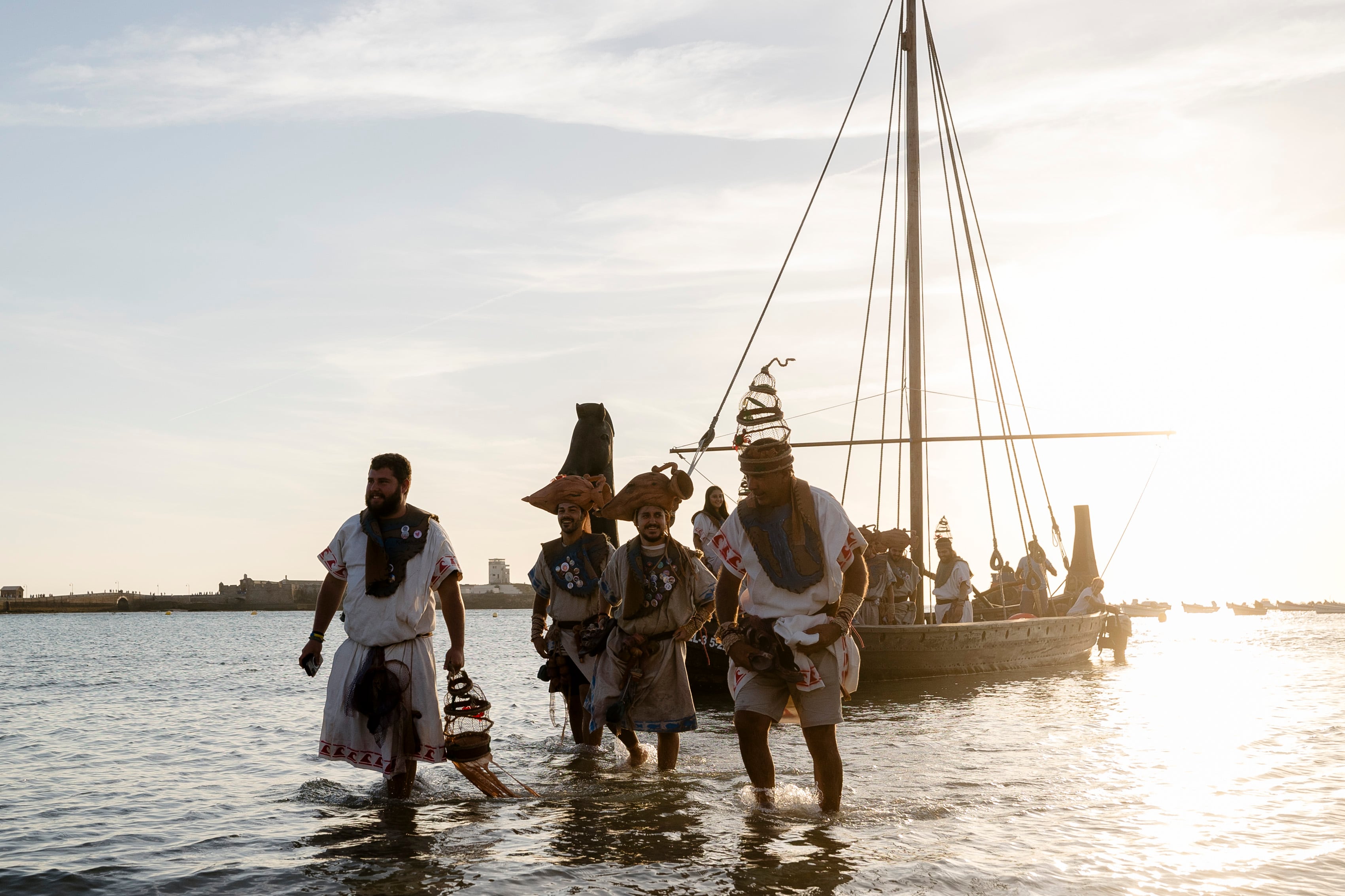 Recreación teatral de la llegada de los fenicios a Cádiz, durante la semana Cádiz Fenicia celebrada en la capital a mediados de septiembre.