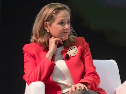 La vicepresidenta primera y ministra de Asuntos Económicos, Nadia Calviño, participa en Congreso Federal del PSOE, en Valencia.