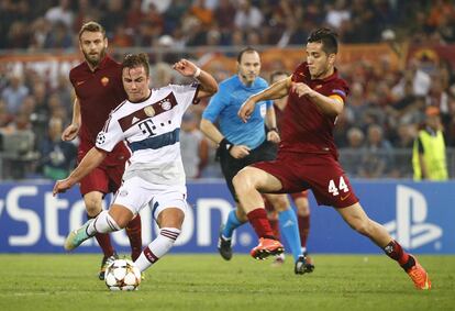 Götze, també del Bayern, atresorava en la seva bota el gol que va donar a Alemanya el Mundial. A la imatge, en el festival golejador dels bavaresos a la Roma la passada setmana, on l'equip de Guardiola va endossar set gols als italians.