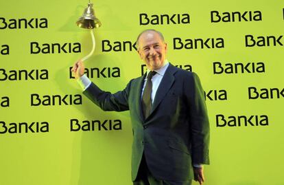 Rato toca la campana en el inicio de la cotización de Bankia.