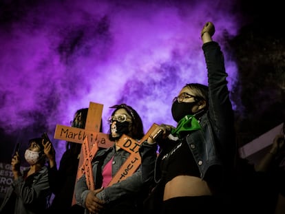 Una protesta feminista frente a la Fiscalía de Chimalhuaca, Estado de México.