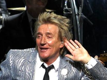 Rod Stewart ofrece un notable y contundente espectáculo en el Teatro Real