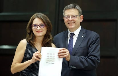El presidente de la Generalitat valenciana, Ximo Puig, y la vicepresidenta Mónica Oltra comparecen con motivo de su primer año de Gobierno.