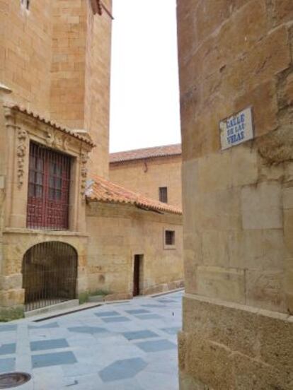 Callejón de las Velas, en el centro histórico de Salamanca.