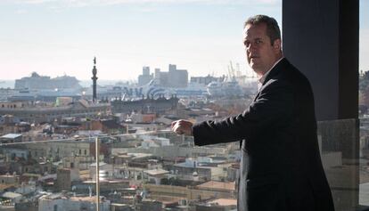 Joaquim Forn, en la azotea del Ayuntamiento de Barcelona, en una foto de archivo de 2016