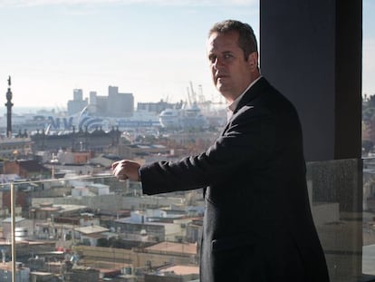 Joaquim Forn, en la azotea del Ayuntamiento de Barcelona, en una foto de archivo de 2016