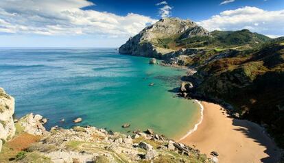 Playa de San Julián en Liendo (Cantabria).