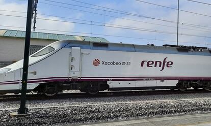 Un tren AVE de Renfe con destino a Galicia el pasado 24 de enero.