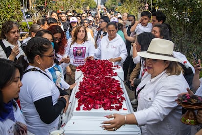 La familia de Jael Monserrat participa en el homenaje del pasado viernes en Paseo de la Reforma, en Ciudad de México.