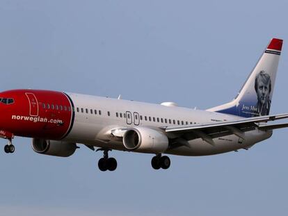 Un Boeing 737-800 de la aerolínea Norwegian Air.