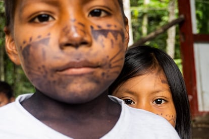 Dos niños de Santa Sofía.