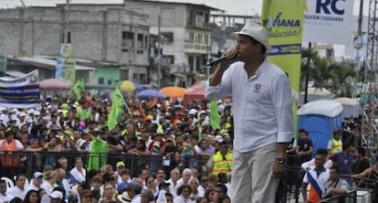 Correa en el acto por el aniversario de la Revolución.