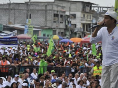 Correa en el acto por el aniversario de la Revoluci&oacute;n.