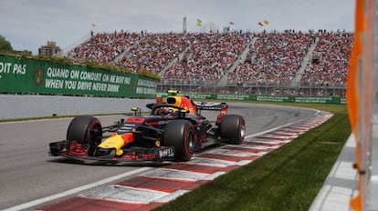 Max Verstappen, con su Red Bull en el circuito Gilles Villeneuve de Montreal.