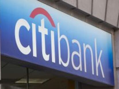 Fachada de una sucursal de Citibank.