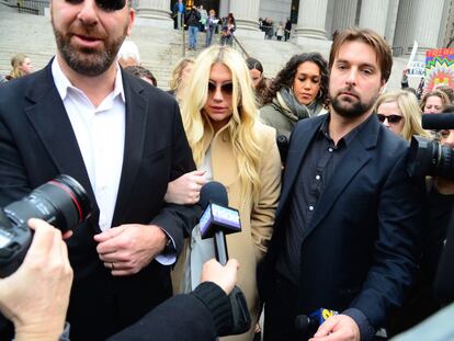 Kesha, a la salida del juzgado de Nueva York el pasado viernes.
