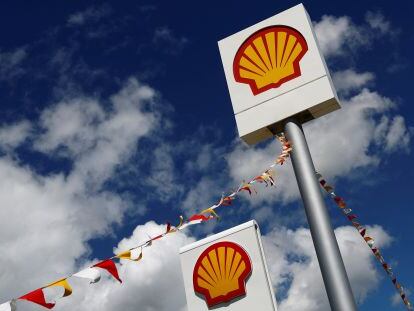 Logos de Shell en una gasolinera de Canakkale (Turqu&iacute;a).