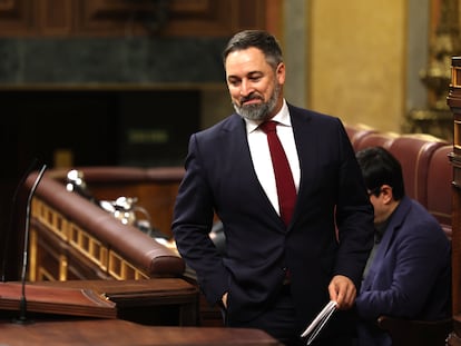 El líder de Vox, Santiago Abascal, interviene en el debate de la toma en consideración de la proposición de ley del PSOE de amnistía para la normalización institucional, política y social en Cataluña, este martes en el Congreso.