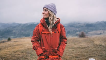 Prendas de Helly Hansen.