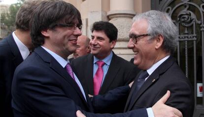 Poblet saluda Puigdemont, el 2016.