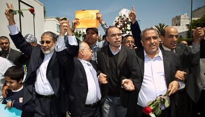 Varios presos políticos celebran su liberación tras ofrecer una rueda de prensa en la sede del Consejo Nacional de Derechos Humanos (CNDH).