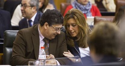 Diego Valderas y Susana Díaz, en un pleno del Parlamento andaluz.