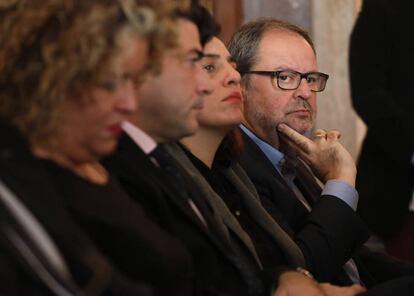 A la derecha, el concejal de Seguridad Javier Barbero, en un acto celebrado ayer en la Delegación del Gobierno.