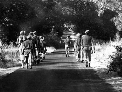 Campamento de jóvenes ultraderechistas de Fuerza Joven en San Lorenzo de El Escorial, en agosto de 1980.