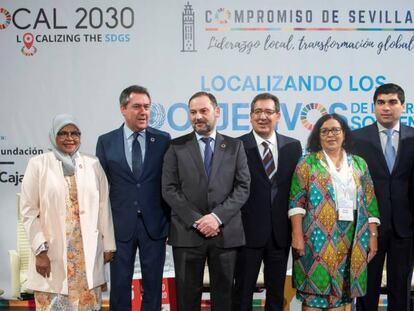 Autoridades presentes en el encuentro de la ONU 'Compromiso de Sevilla. Liderazgo social, transformación global.