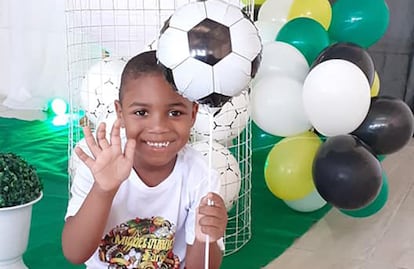 O menino Miguel em foto tirada durante a celebração de seu aniversário.