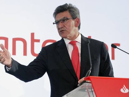 El consejero delegado del Banco Santander, José Antonio Álvarez, durante una rueda de prensa para presenta sus resultados del tercer trimestre del respectivo banco.