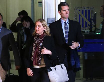 La i nfanta Cristina y su esposo, Iñaki Urdangarin, a su salida de los juzgados de Palma.