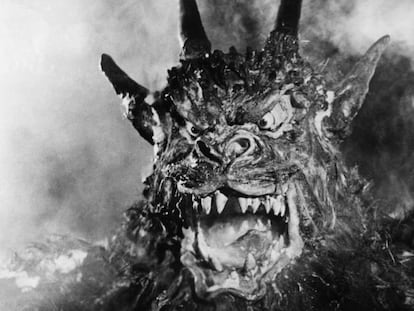 El monstruo de 'La noche del demonio' no es lo más terrorífico de una película que es puro suspense psicológico.