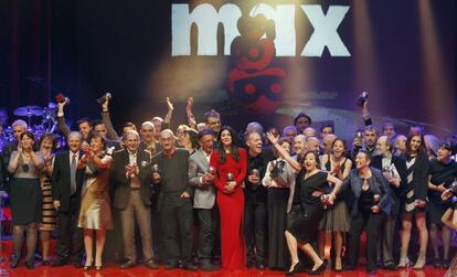 Fotografa de familia de los galardonados tras la gala de la XV edicin de los Premios Max de las Artes Escnicas que se ha celebrado en el Teatro Circo Price, en Madrid.