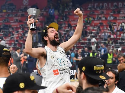 Llull celebra la victoria en Belgrado.