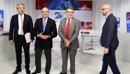 Los participantes en el debate econ&oacute;mico de EL PAIS