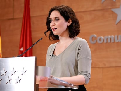 Fotografía facilitada por la Comunidad de Madrid de su presidenta, Isabel Díaz Ayuso, en una comparecencia este miércoles para hablar de la situación ante el avance del coronavirus