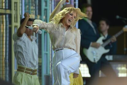 La artista durante un concierto en Glastonbury el domingo 30 de junio.