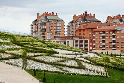 Los parterres del parque tienen “una impronta formal rotunda, de formas geométricas casi surrealistas”, declara Iñaki Ábalos. 