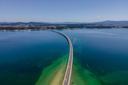 Vista aérea del Ponte de Illa de Arousa.